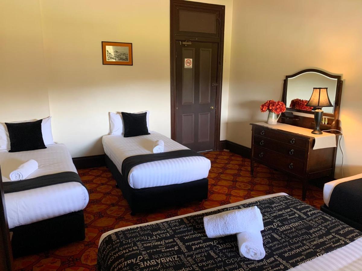 Neath Hotel Ngoại thất bức ảnh