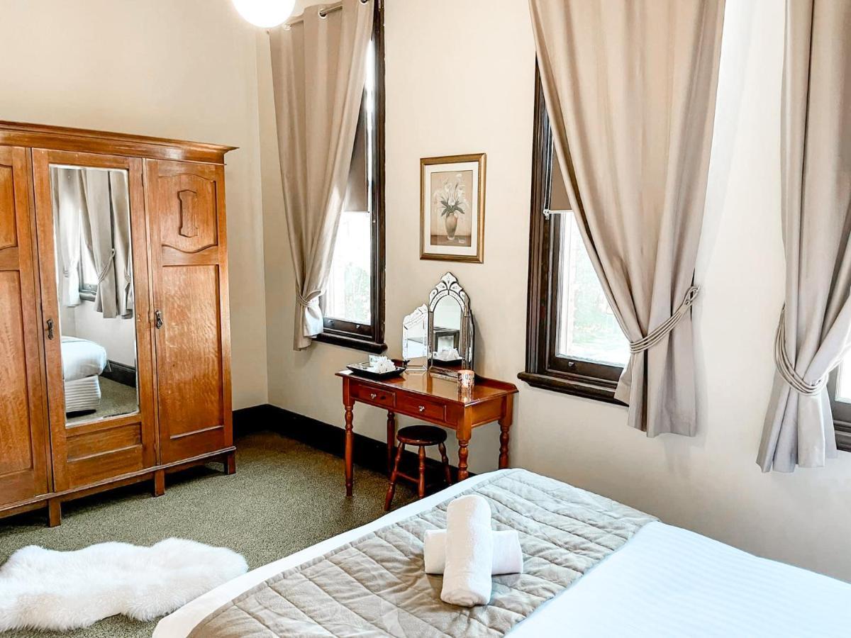 Neath Hotel Ngoại thất bức ảnh