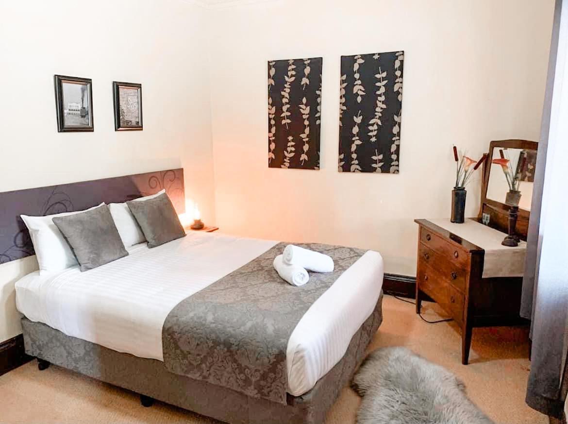 Neath Hotel Ngoại thất bức ảnh