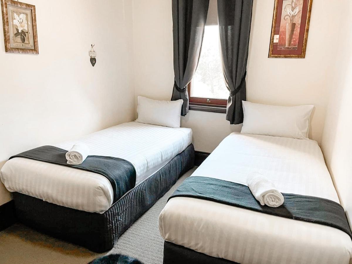 Neath Hotel Ngoại thất bức ảnh