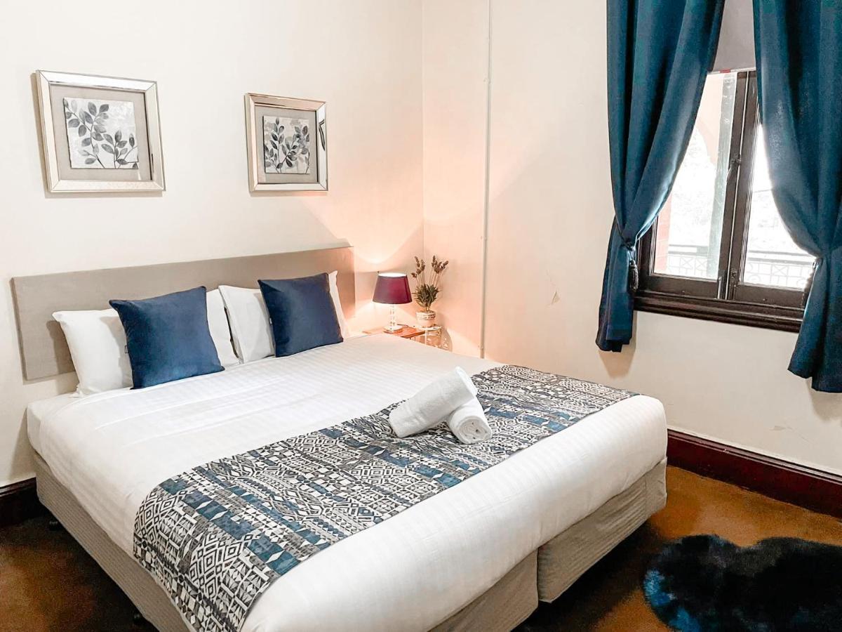 Neath Hotel Ngoại thất bức ảnh