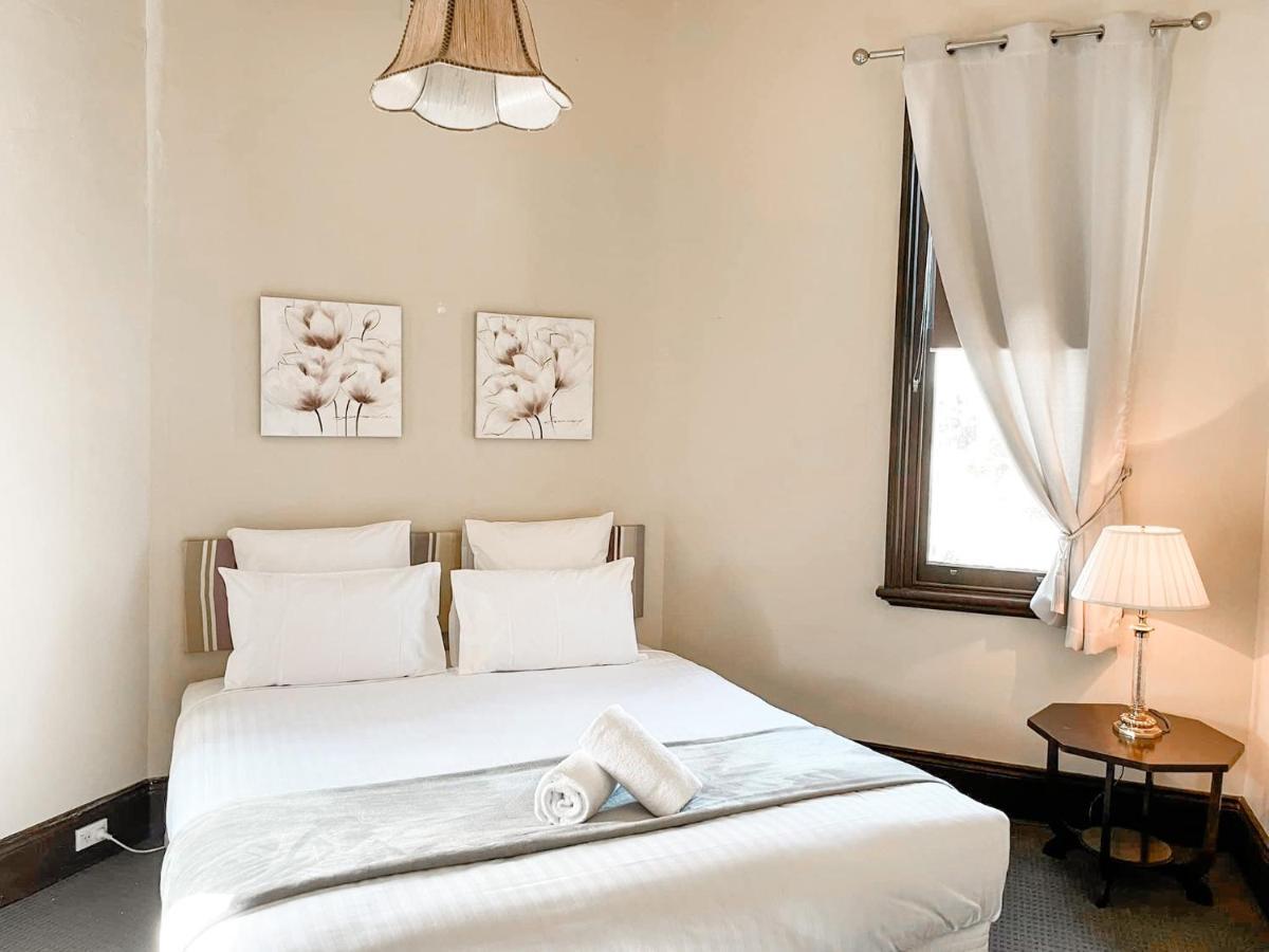 Neath Hotel Ngoại thất bức ảnh