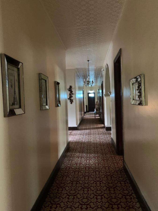Neath Hotel Ngoại thất bức ảnh