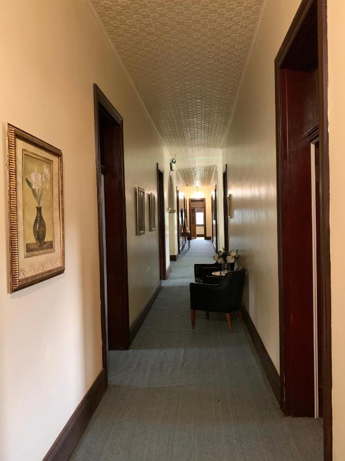 Neath Hotel Ngoại thất bức ảnh