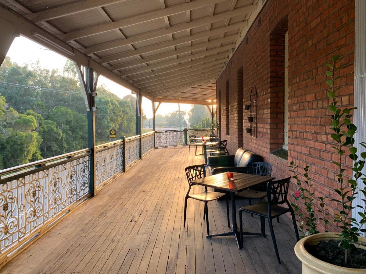 Neath Hotel Ngoại thất bức ảnh
